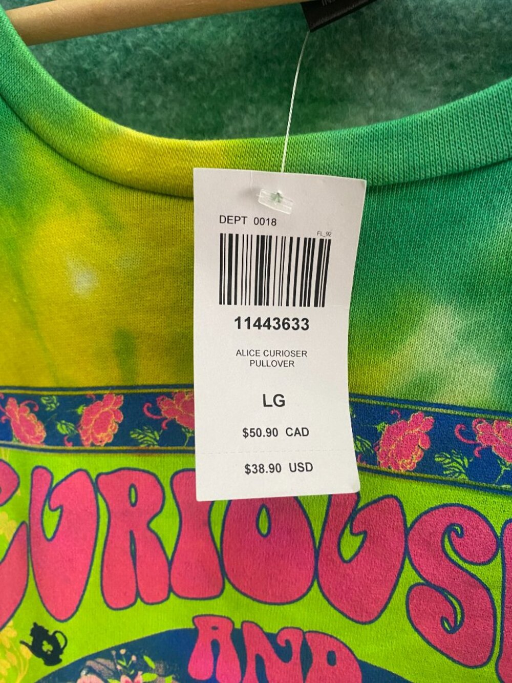 NWT Disney Alice Curioser Pullover Sweatshirt Hot Topic Adult Large Tie-Dye NEW - Picture 2 of 4